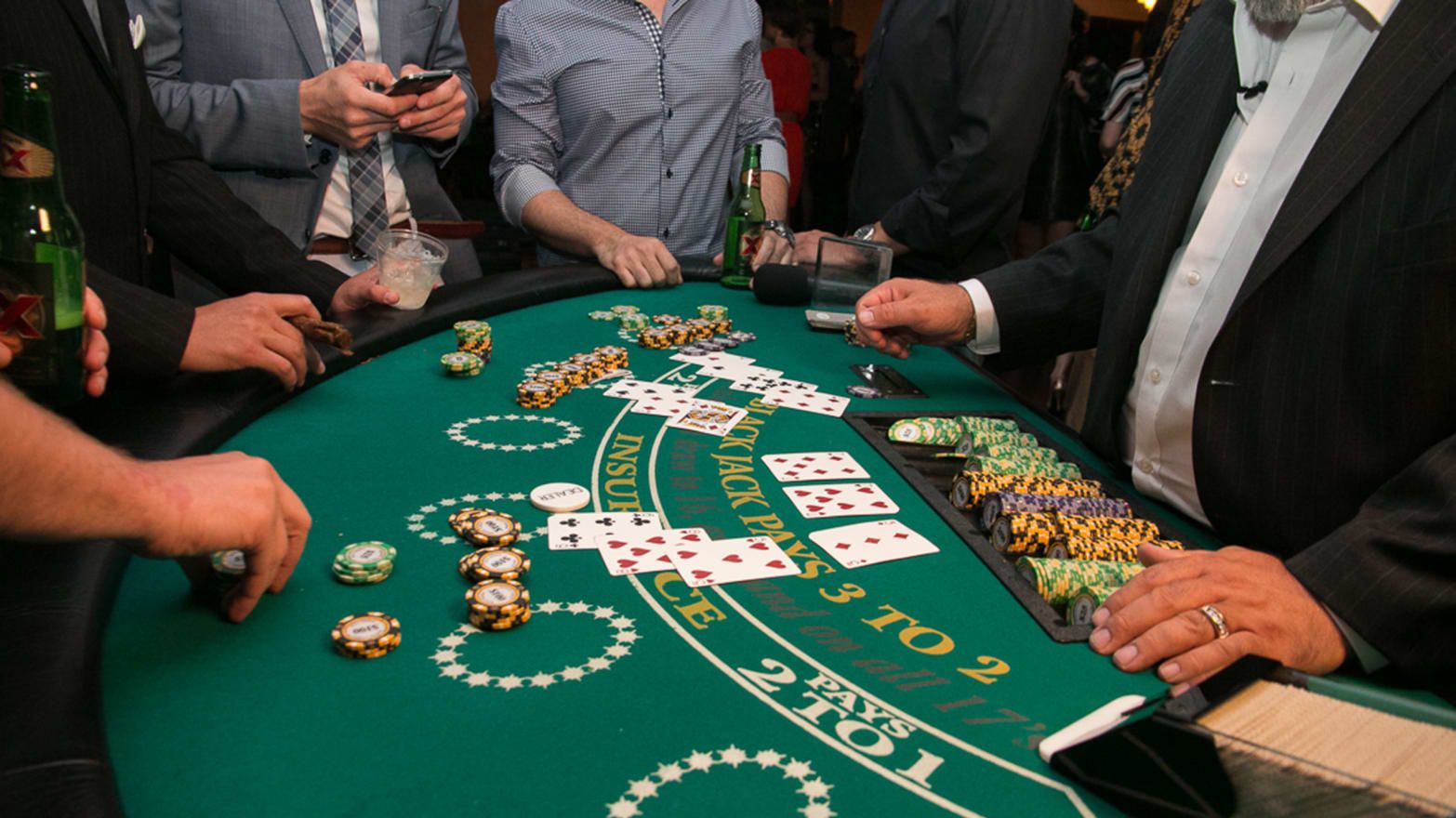 Jak grać w blackjacka: zasady, strategie i sekrety sukcesu - 3